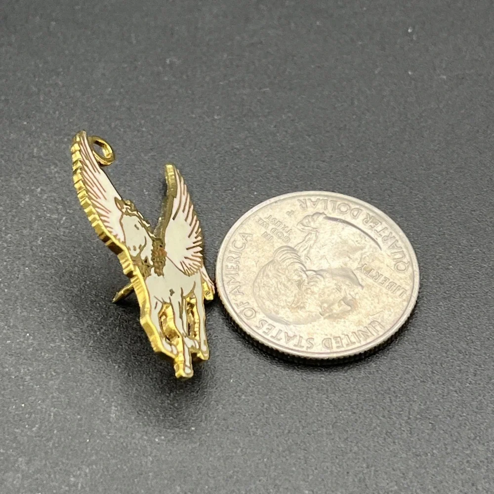 Unicorn‎ Pegasus Horse Wings Lapel Hat Pin
